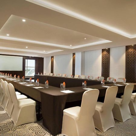 Four Points By Sheraton Makassar Eksteriør billede
