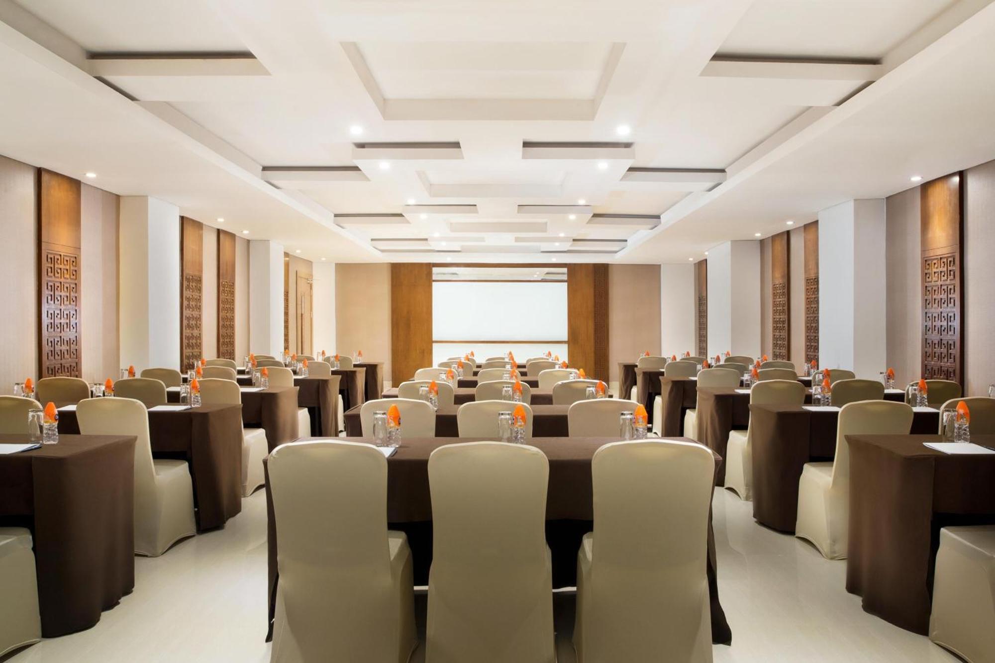 Four Points By Sheraton Makassar Eksteriør billede