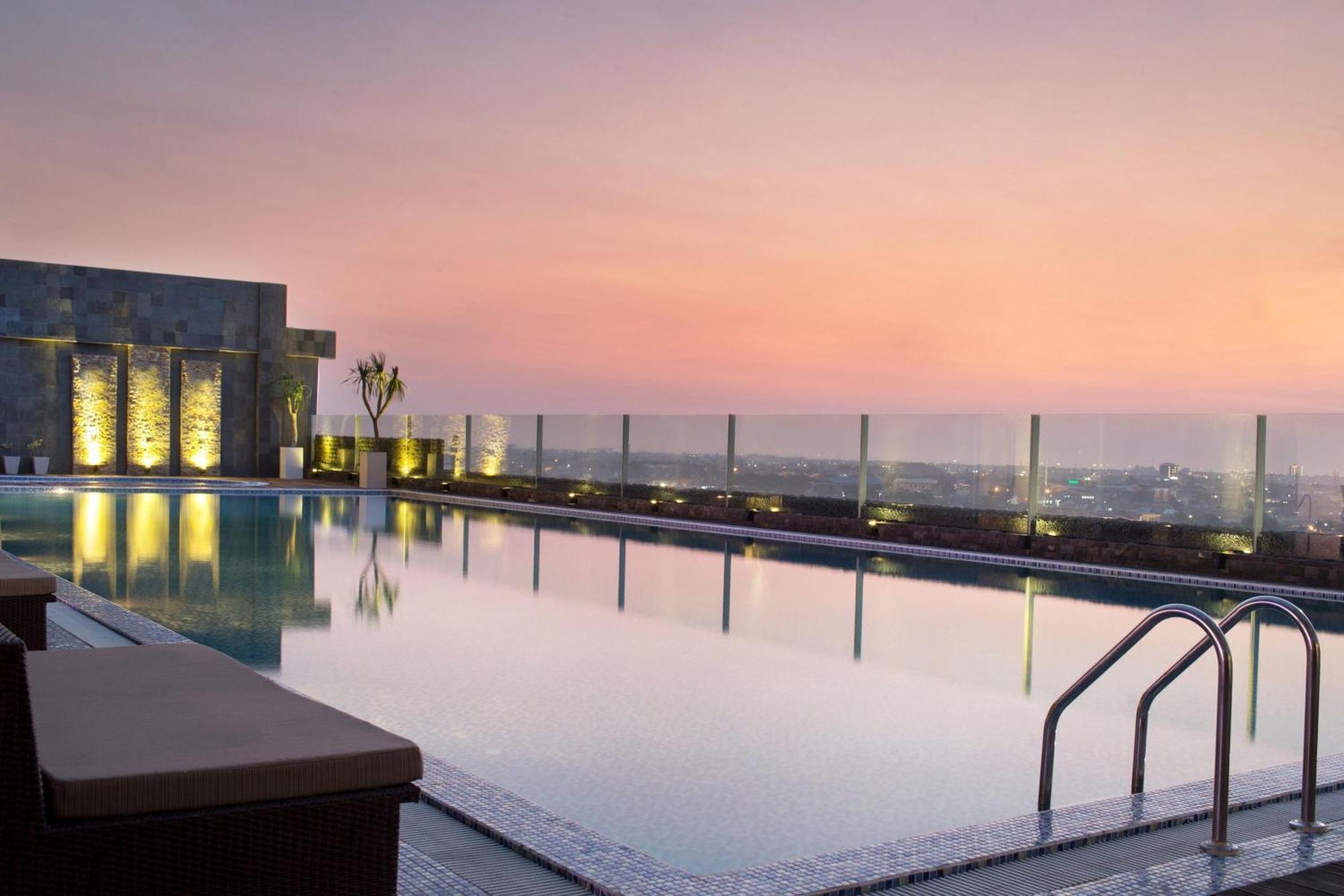 Four Points By Sheraton Makassar Eksteriør billede