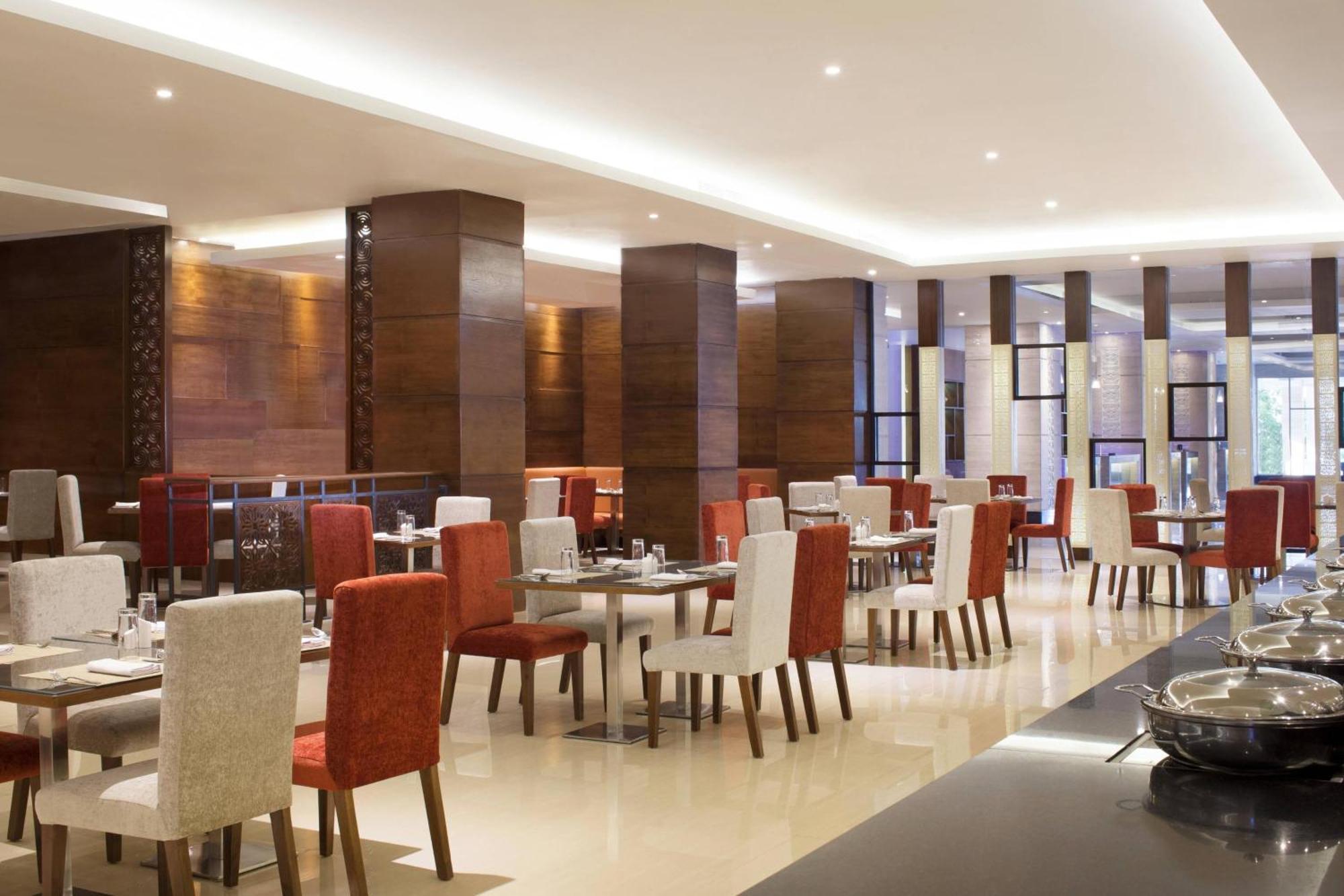 Four Points By Sheraton Makassar Eksteriør billede