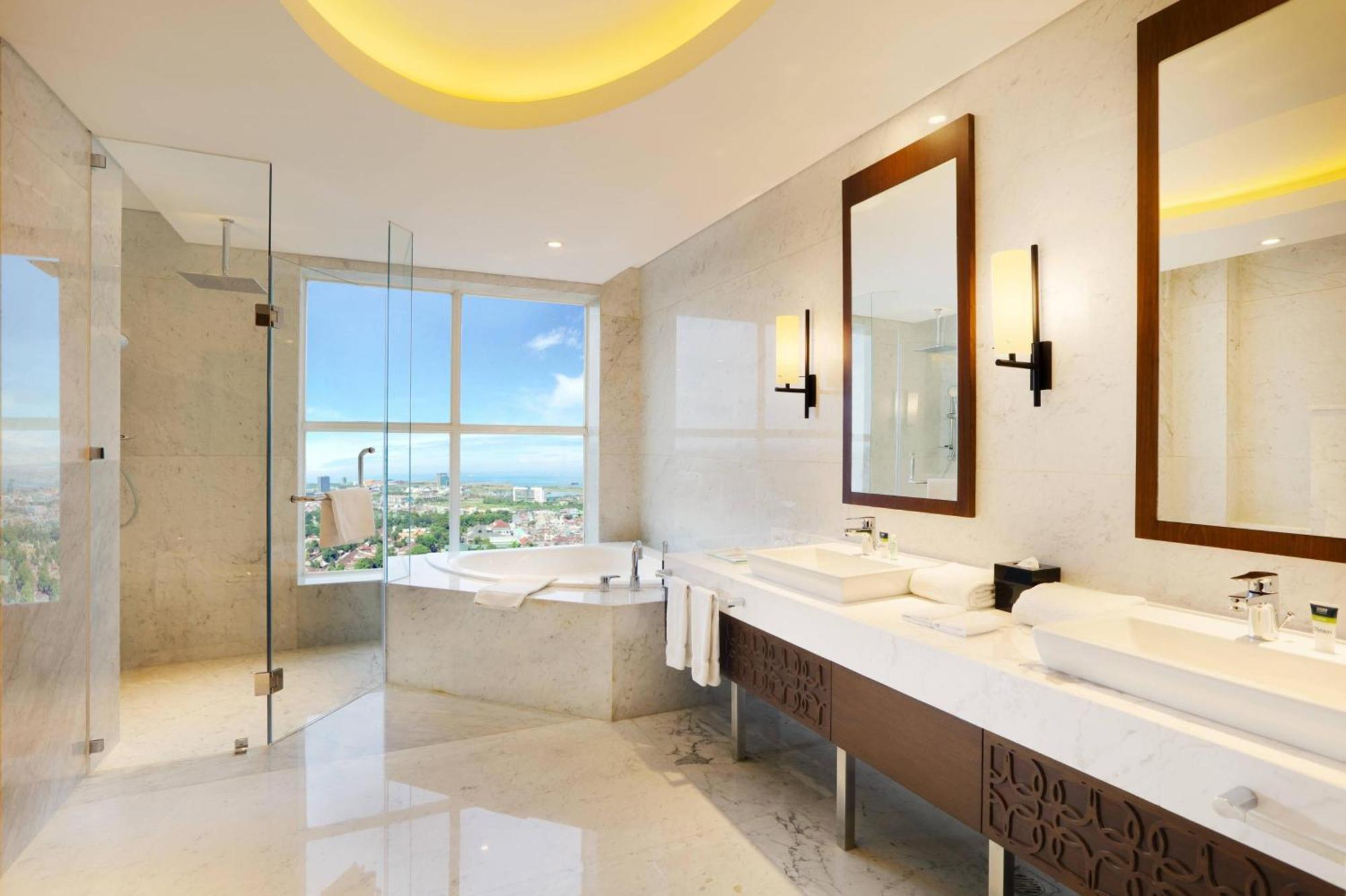 Four Points By Sheraton Makassar Eksteriør billede