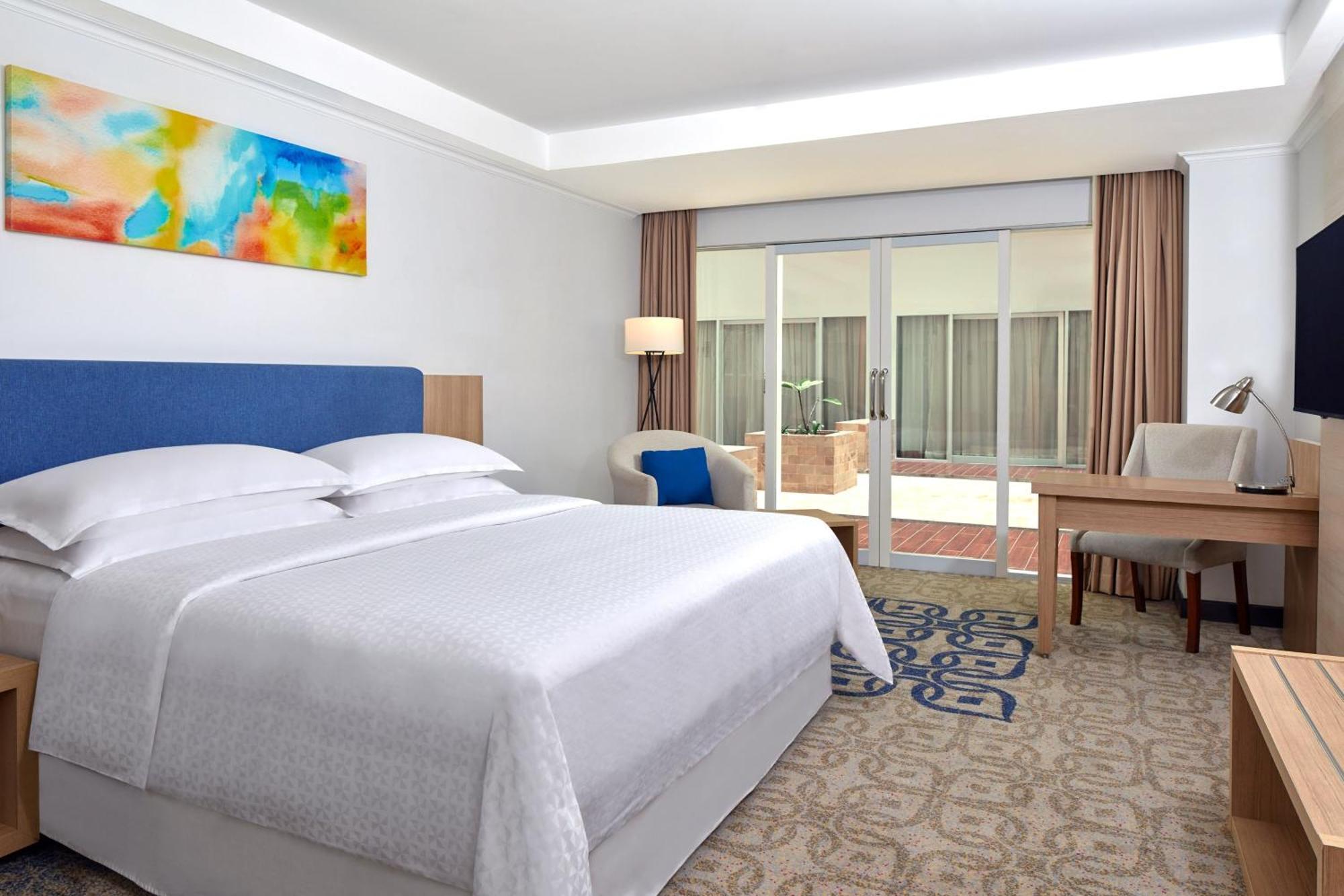 Four Points By Sheraton Makassar Eksteriør billede