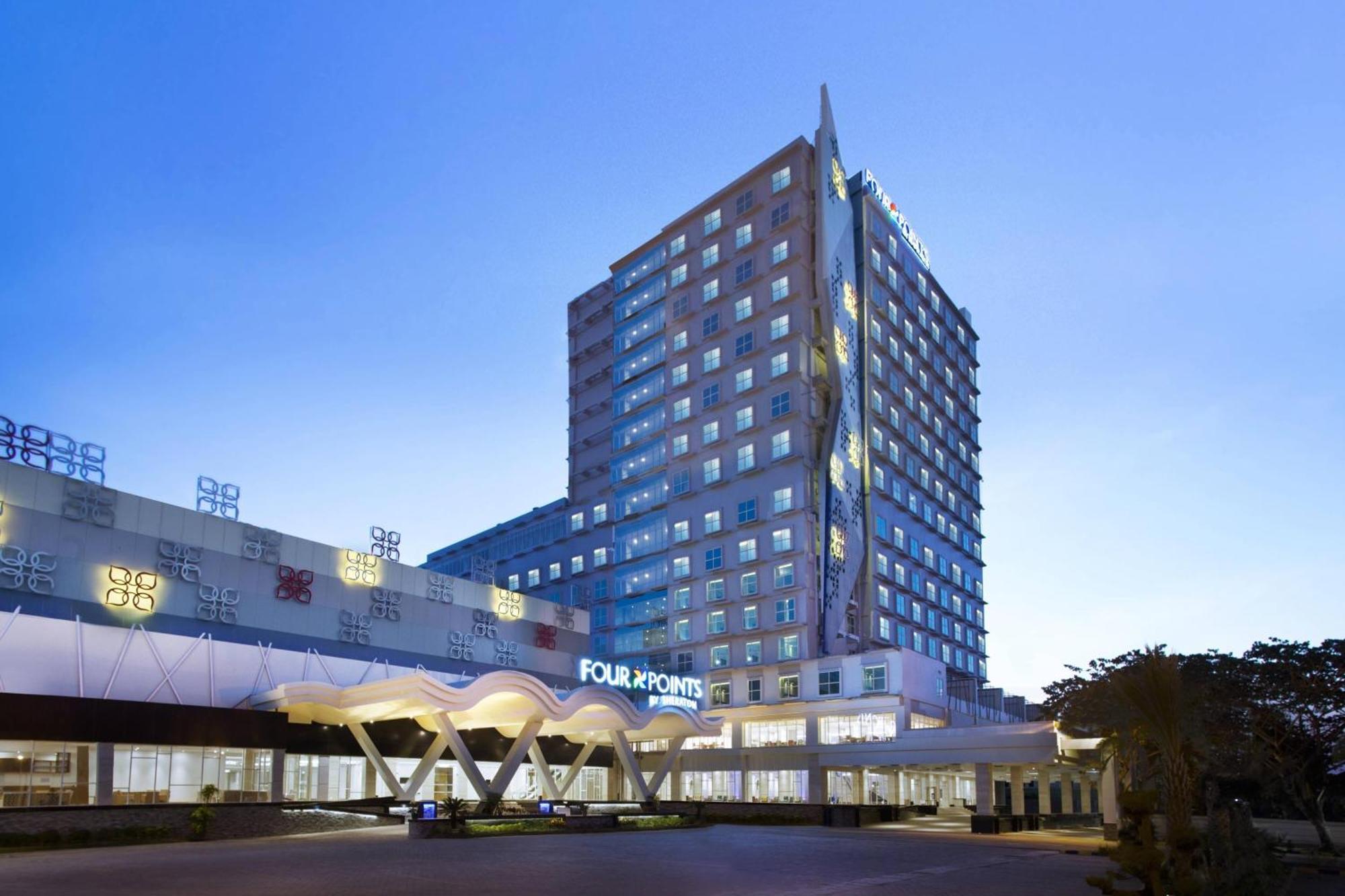 Four Points By Sheraton Makassar Eksteriør billede